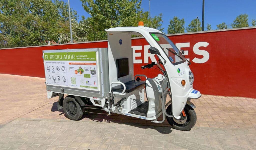 Rivas-Vaciamadrid sorprende con su nuevo Punto Limpio Itinerante para residuos especiales